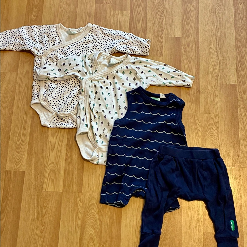 LOT of Parade brand clothes for 6-12 month old.